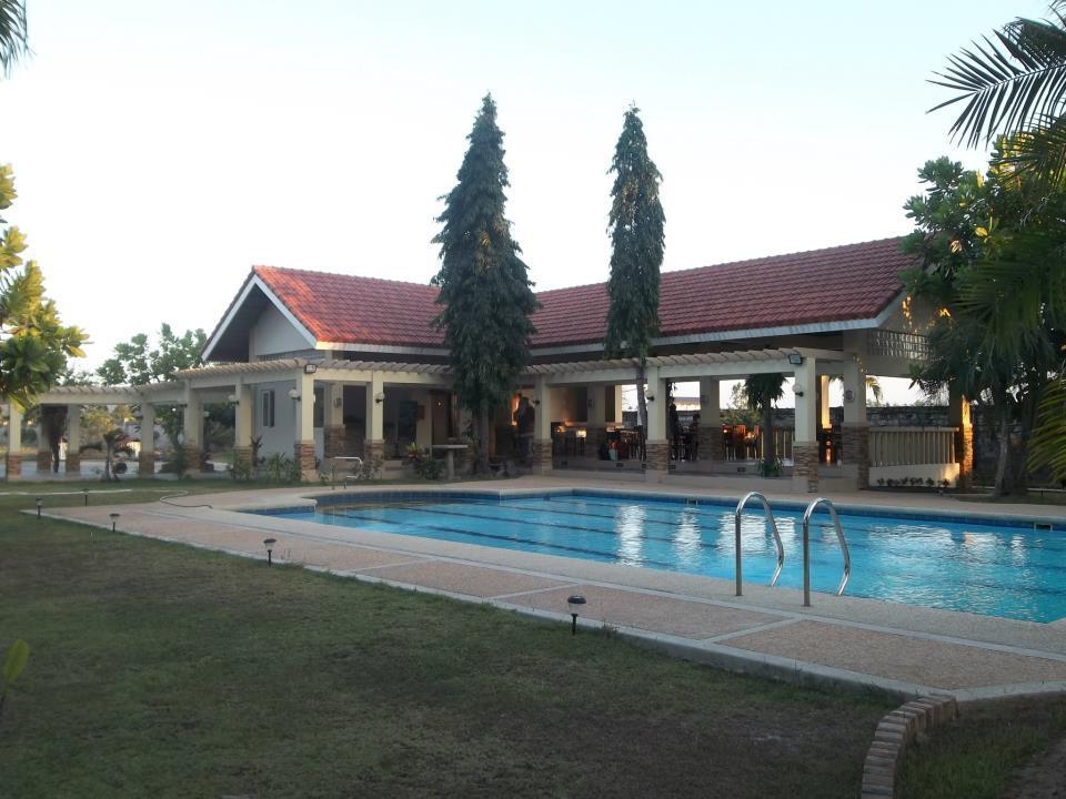 Happy Ripples Beach Resort Mabilao Exterior foto